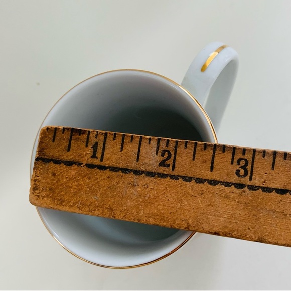 Norman Rockwell Museum
"Dreams In The Antique Shop"…. - Picture 3 of 8